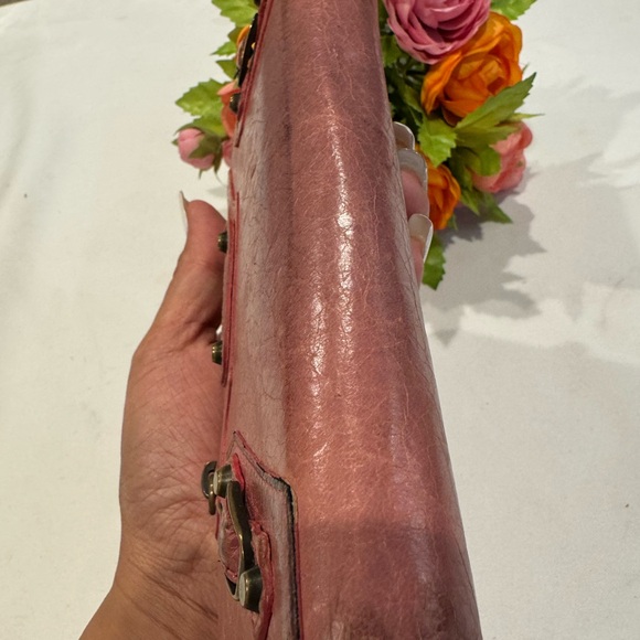 Authentic Balenciaga zippy wallet - Picture 8 of 10